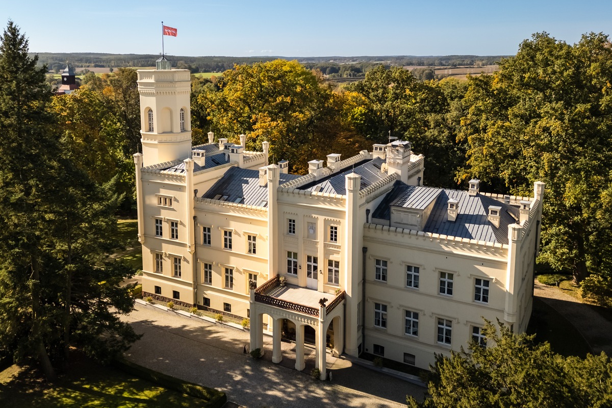 1. Pałac Mierzęcin Wellness & Wine Resort